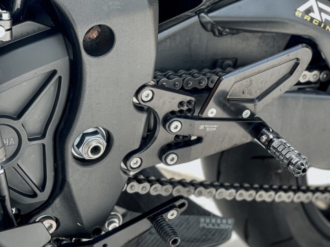 YAMAHA YZF-R1 2021 "CHIẾN BINH BÓNG TỐI" SIÊU CHẤT VỚI DÀN ĐỒ CHẤT CHƠI